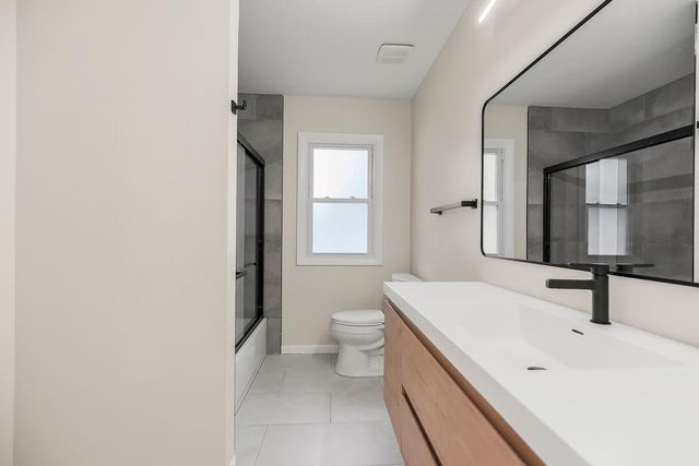 9500 Buena Vista Street, Overland Park, KS 66207
