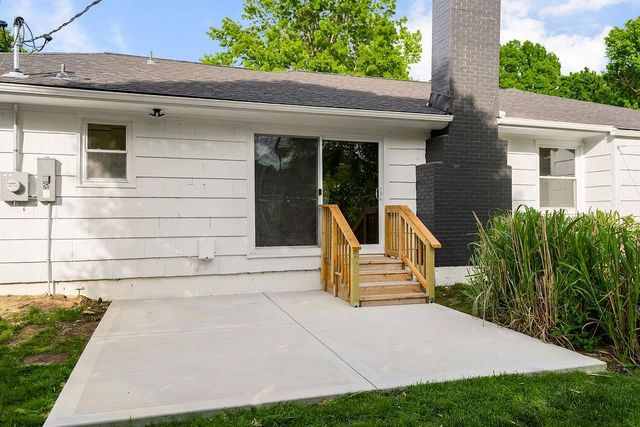 9500 Buena Vista Street, Overland Park, KS 66207