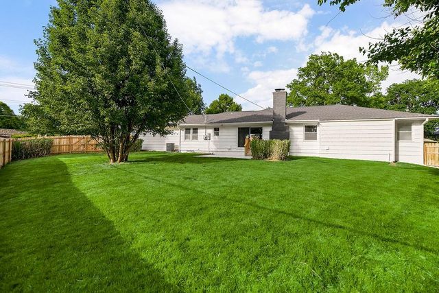 9500 Buena Vista Street, Overland Park, KS 66207