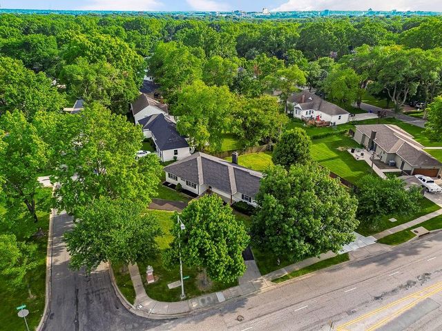 9500 Buena Vista Street, Overland Park, KS 66207