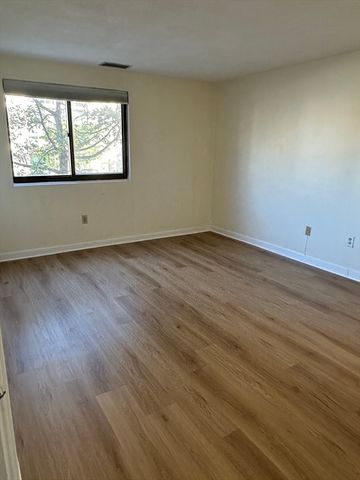 1600 Massachusetts Ave 303, Cambridge, MA 02138