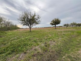 02 County Road 46, Danbury, TX 77534