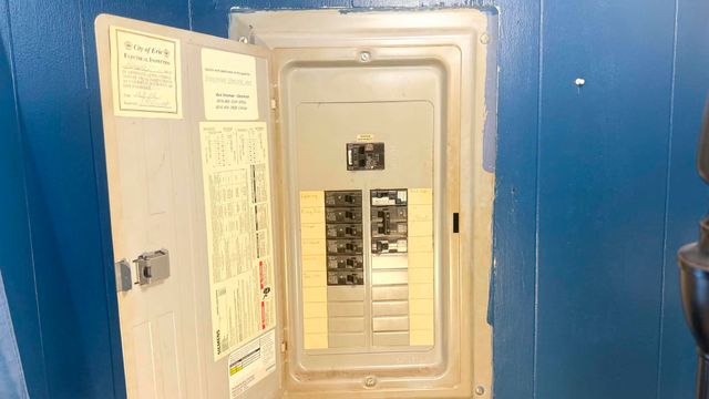 818 BROWN Avenue, Erie, PA 16502