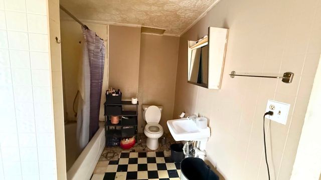 818 BROWN Avenue, Erie, PA 16502