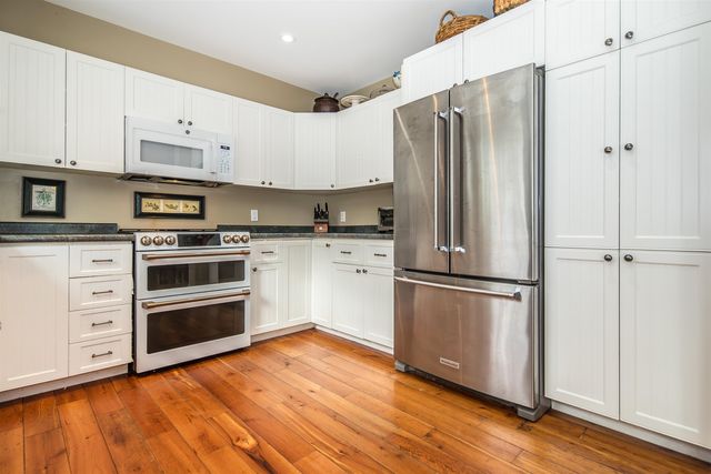 201 Owls Head Hill Lane, Dorset, VT 05251