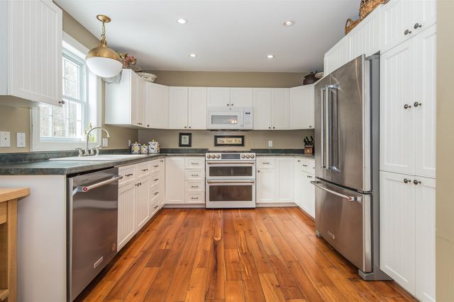 201 Owls Head Hill Lane, Dorset, VT 05251