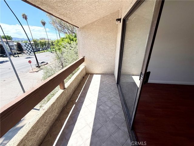 15155 Sherman Way 49, Van Nuys, CA 91405