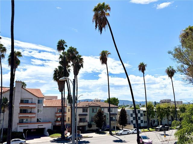 15155 Sherman Way 49, Van Nuys, CA 91405