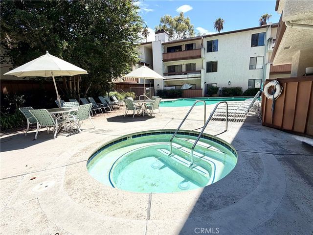 15155 Sherman Way 49, Van Nuys, CA 91405
