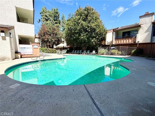 15155 Sherman Way 49, Van Nuys, CA 91405