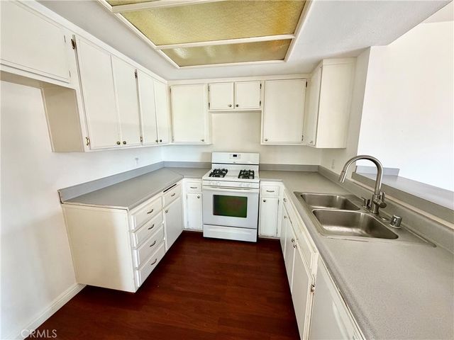 15155 Sherman Way 49, Van Nuys, CA 91405