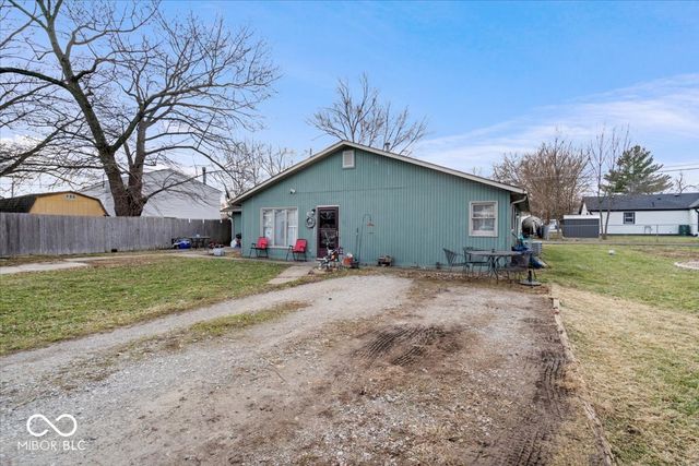 1121 E 5th Street, Greenfield, IN 46140