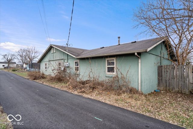 1121 E 5th Street, Greenfield, IN 46140