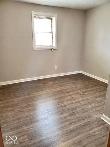 1121 E 5th Street, Greenfield, IN 46140