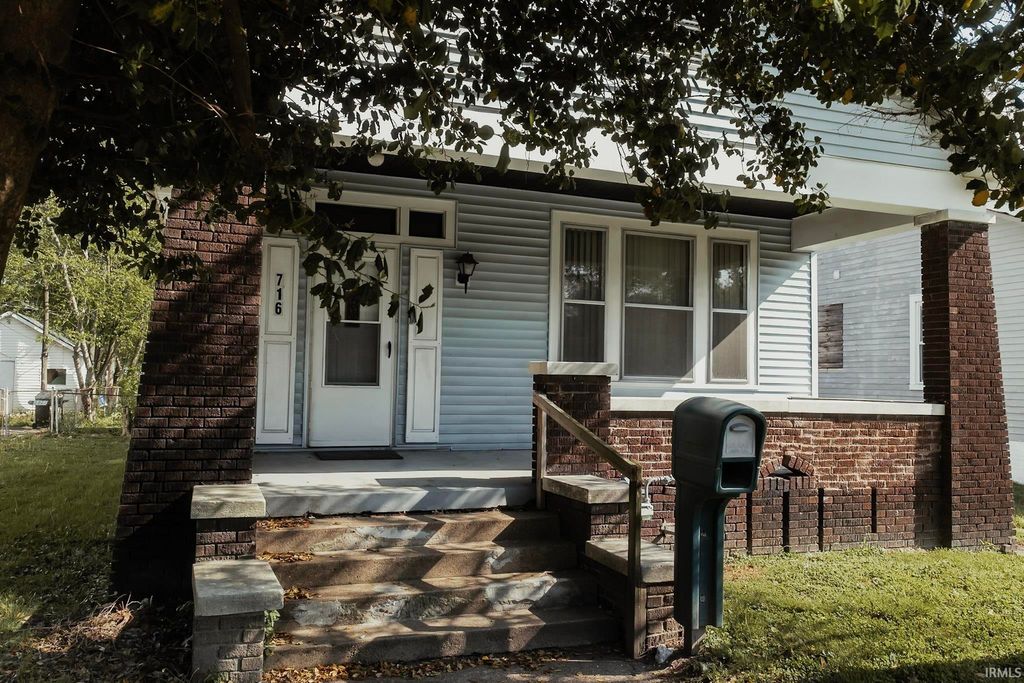 716 Waggoner Avenue, Evansville, IN 47713