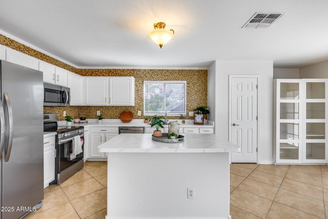 11467 W AUSTIN THOMAS Drive, Surprise, AZ 85378