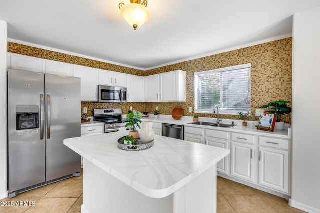 11467 W AUSTIN THOMAS Drive, Surprise, AZ 85378