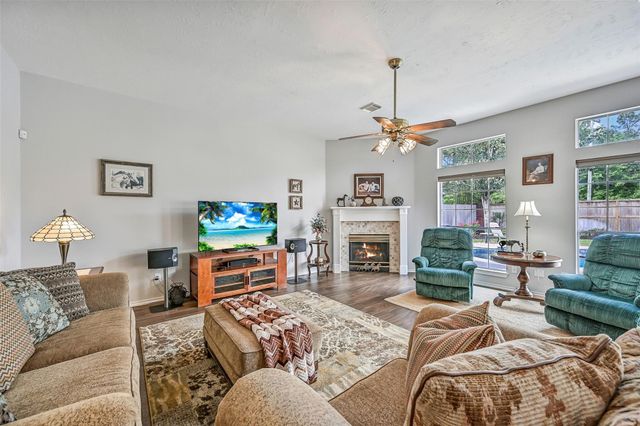 1007 Sable Drive, Friendswood, TX 77546