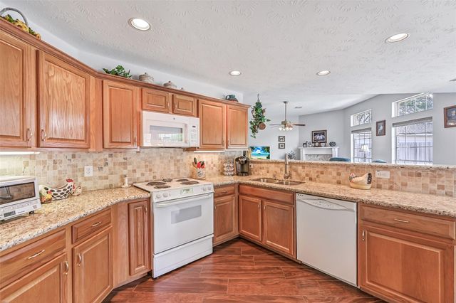 1007 Sable Drive, Friendswood, TX 77546