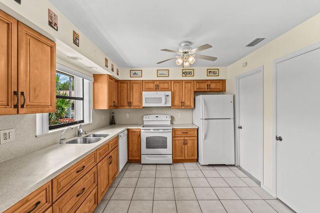 4625 Rosewood Tree Court A, Boynton Beach, FL 33436