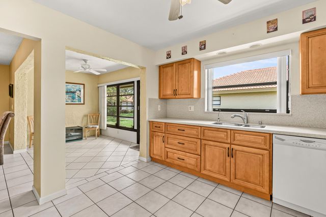 4625 Rosewood Tree Court A, Boynton Beach, FL 33436