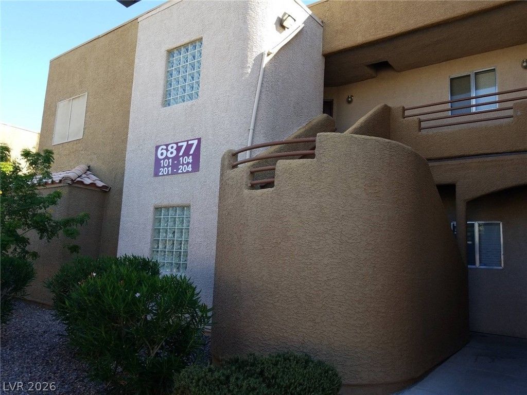 6877 Tamarus Street 201, Las Vegas, NV 89119