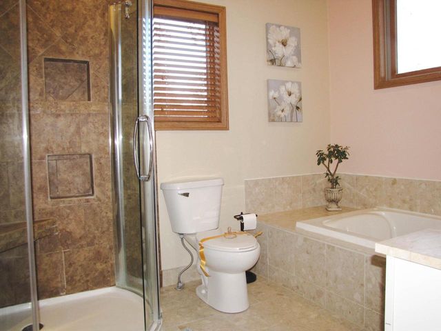 10168 N Edgewood Shores Road, Edgerton, WI 53534