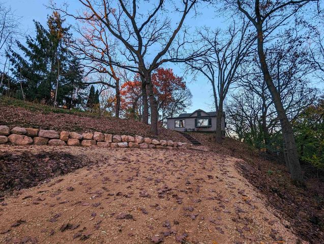 10168 N Edgewood Shores Road, Edgerton, WI 53534