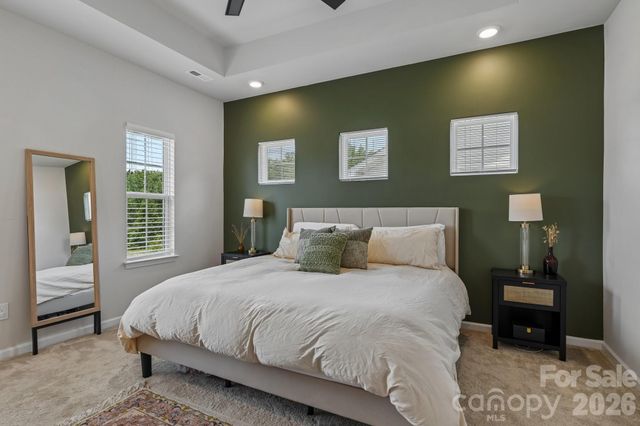 10122 Hemingway Place, Charlotte, NC 28227