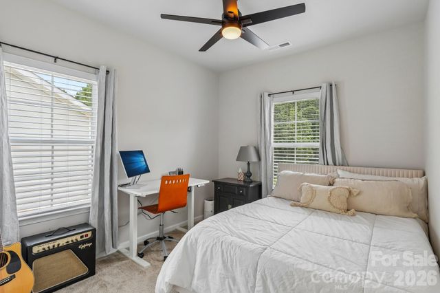 10122 Hemingway Place, Charlotte, NC 28227