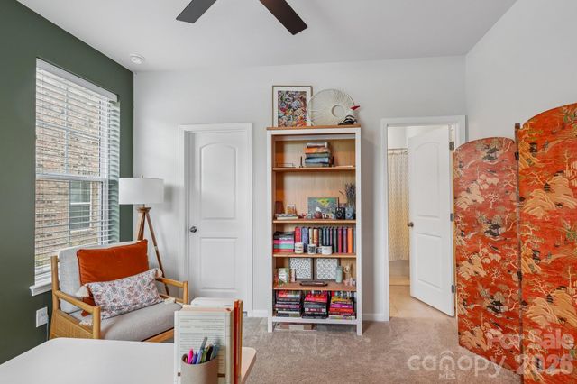 10122 Hemingway Place, Charlotte, NC 28227