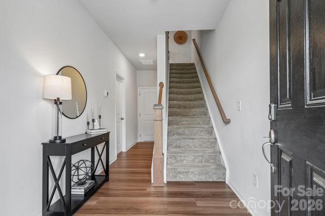 10122 Hemingway Place, Charlotte, NC 28227