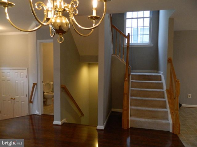 7574 GREAT SWAN CT, Alexandria, VA 22306