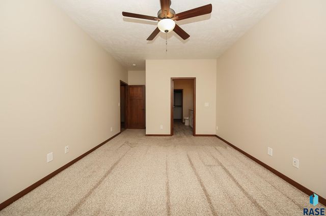 5408 E 65th St Street, Sioux Falls, SD 57108