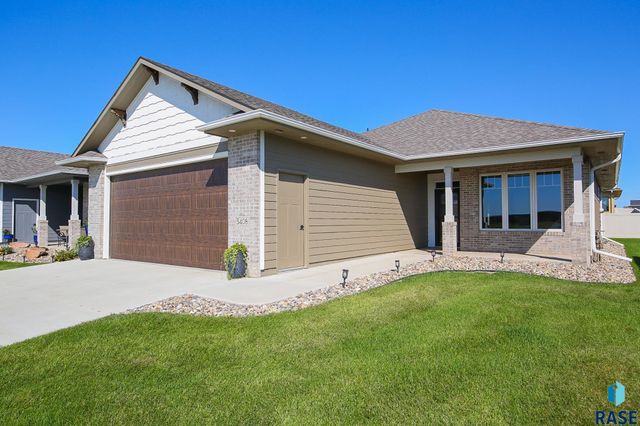 5408 E 65th St Street, Sioux Falls, SD 57108