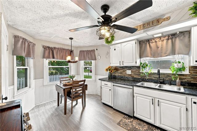 4423 Stratford, Hamburg, NY 14075