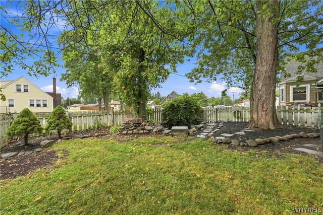 4423 Stratford, Hamburg, NY 14075