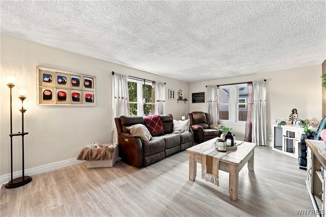 4423 Stratford, Hamburg, NY 14075