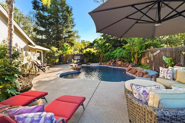 9362 Savin Pl, Elk Grove, CA 95624