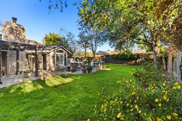 9362 Savin Pl, Elk Grove, CA 95624