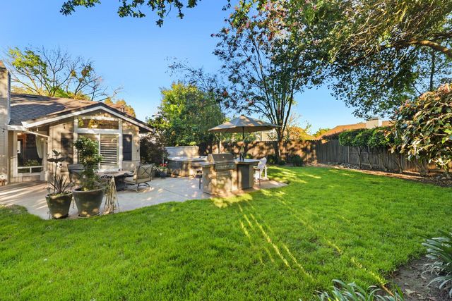 9362 Savin Pl, Elk Grove, CA 95624