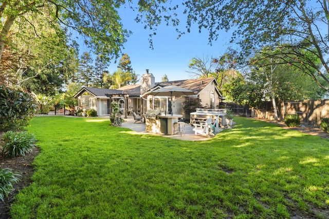 9362 Savin Pl, Elk Grove, CA 95624