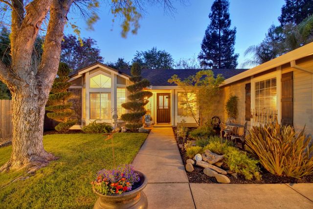 9362 Savin Pl, Elk Grove, CA 95624