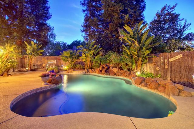 9362 Savin Pl, Elk Grove, CA 95624