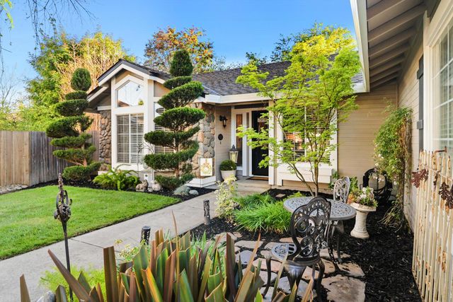 9362 Savin Pl, Elk Grove, CA 95624