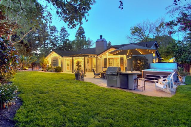 9362 Savin Pl, Elk Grove, CA 95624