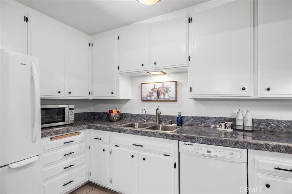 Image 16 of property listing at 3266 1st Ave 13, San Diego, CA 92103