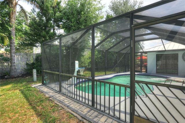 25 Sunset Drive, Sebastian, FL 32958