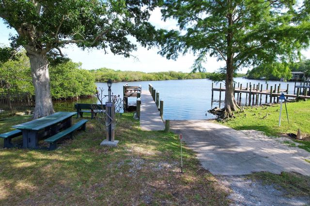 25 Sunset Drive, Sebastian, FL 32958