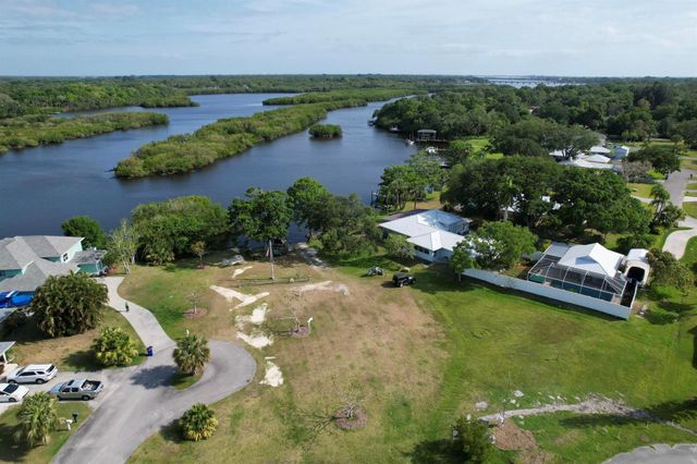 25 Sunset Drive, Sebastian, FL 32958